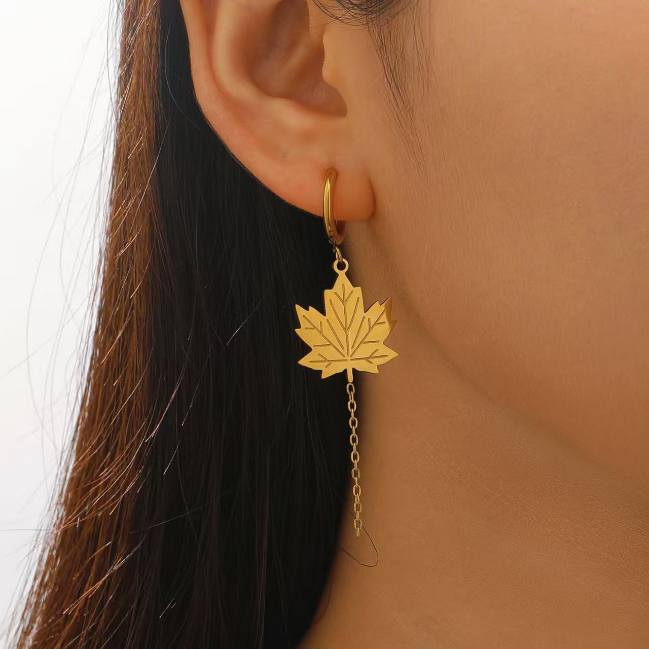 Wholesale Tassel Maple Leaf Stainless Steel Pendant